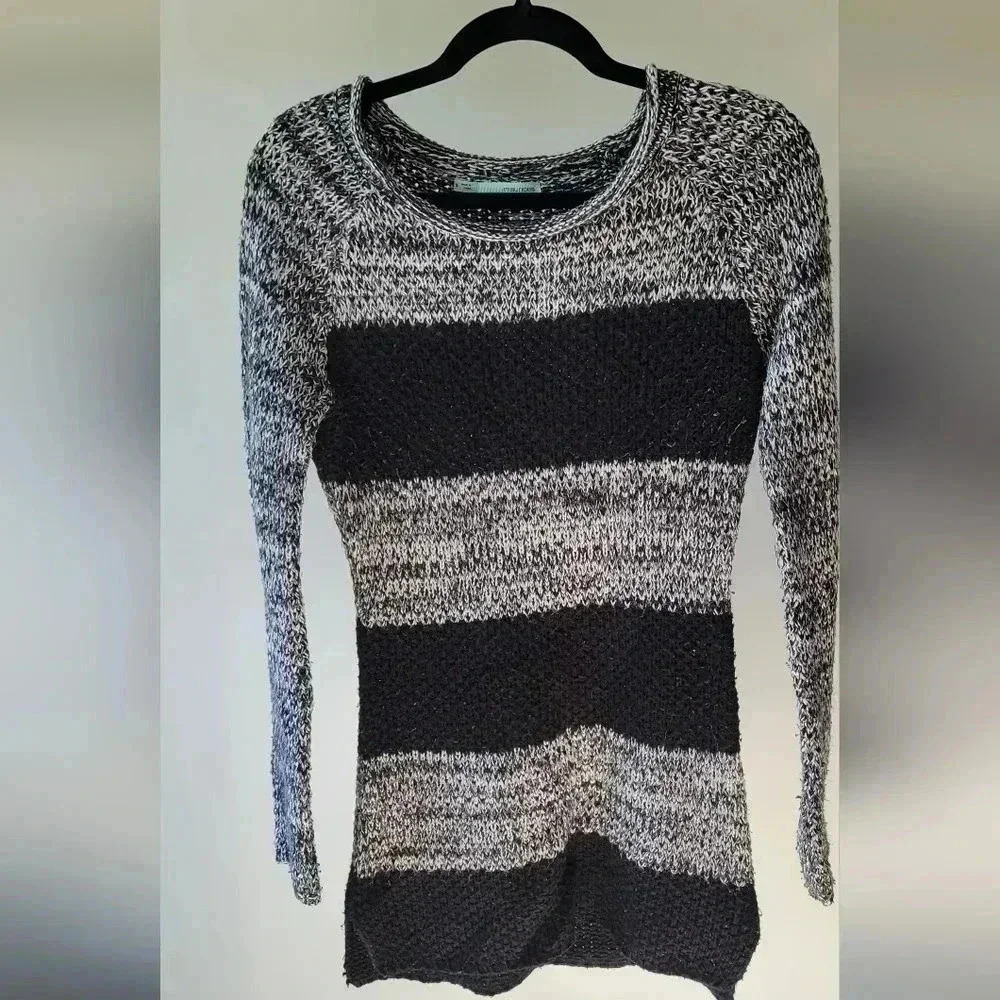 Maurices black and gray striped sweatersize small - Picture 2 of 5